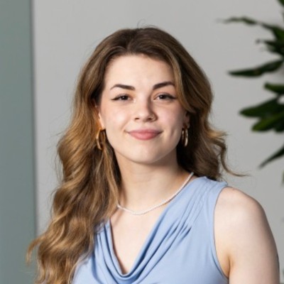 Emily headshot